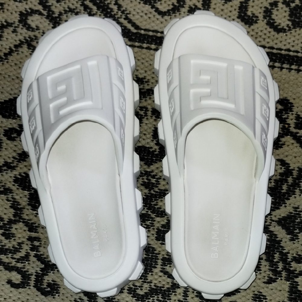 Balmain White Chunky Logo Slide Sandals